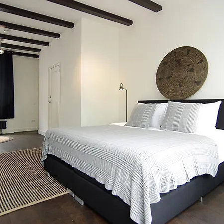 Zandberg - Canal View Bed & Breakfast Amsterdam