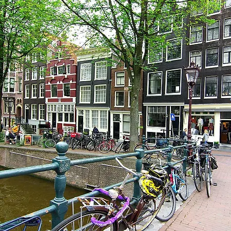 Zandberg - Canal View Bed & Breakfast Amsterdam