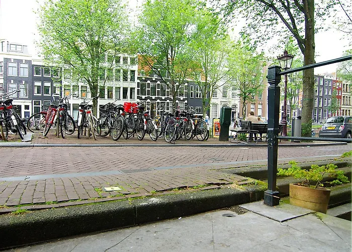 Zandberg - Canal View Bed & Breakfast 3*